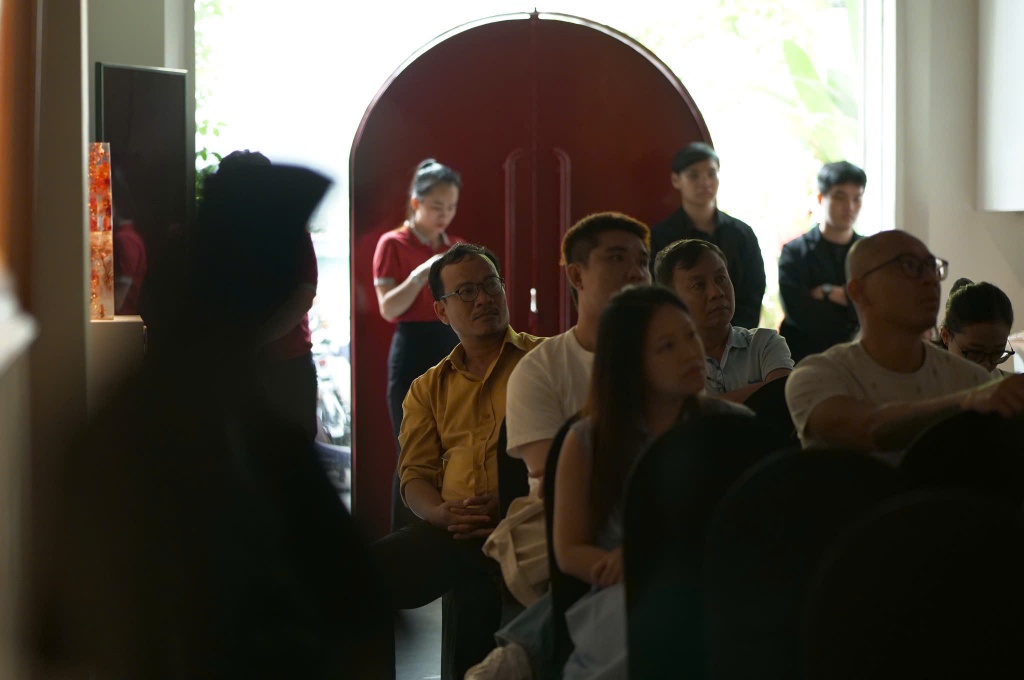 batch_56e88e9fd14775192c56