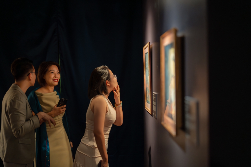 batch_HVU04447-Enhanced-NR copy